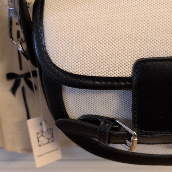 Sage & Fig Bow Print Peplum Blouse in Cream & Black With Crossbody - Picture 6 of 9